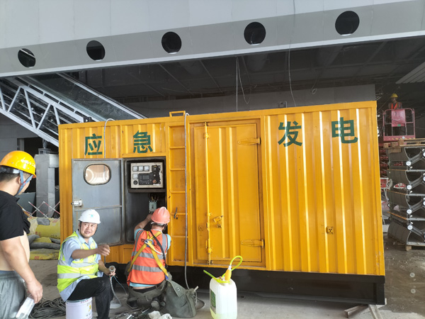 离石怎样判断空气滤清器是否需要更换？